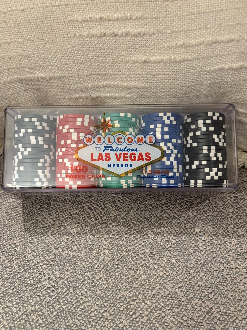 Las Vegas 100 Poker Chips and Case 🎰